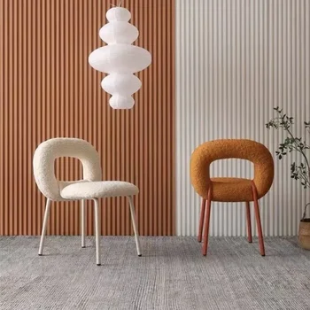 Домашний Скандинавский Дизайнерский стул для пончиков, Современный Минималистичный обеденный стул, табурет для макияжа, стул с удобной спинкой из овечьего бархата