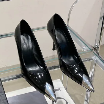 Лето 2023, Новые черные лакированные туфли на тонком каблуке с металлическим заострением, женские универсальные тонкие туфли с открытым носком