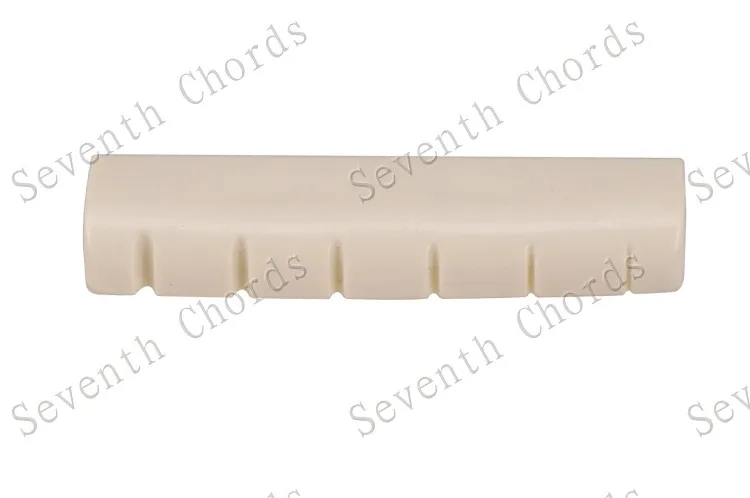 2 шт, длина 44 мм, Серебристо-белые пластиковые 6-струнные гайки с прорезями для акустической гитары -44*6*9.8- 9 мм - JA026A Изображение 3
