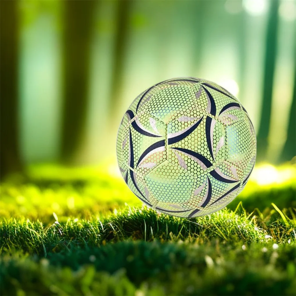 Светящийся футбольный мяч из искусственной кожи с модным рисунком для ночных тренировок Стандартный размер для футбольных тренировок Изображение 1